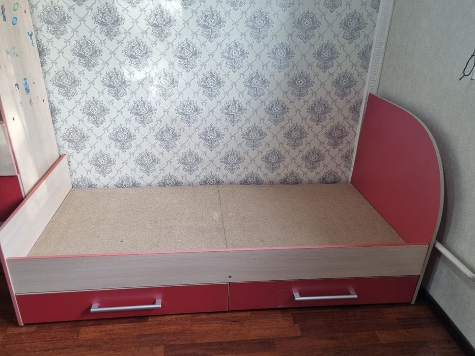 Односпальная кровать