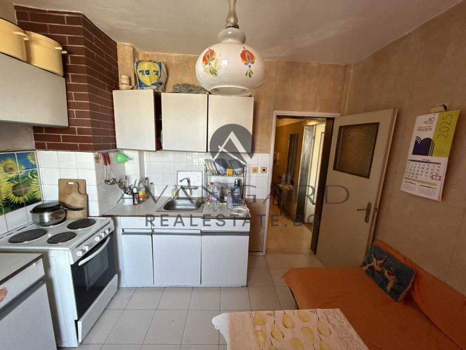 оф.24158 Тристаен обзаведен до Мол Пловдив