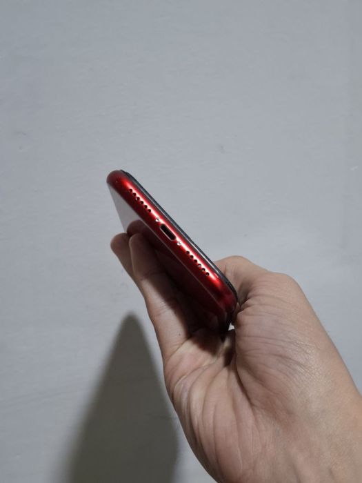 iphone xr producr red