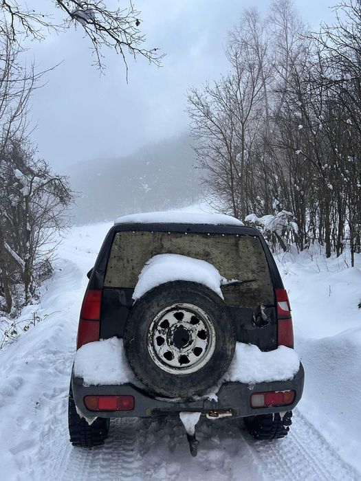 Nissan Terrano 2.4 benzina !