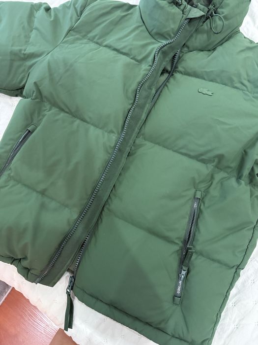 Продам куртку лакост . Оригинал !