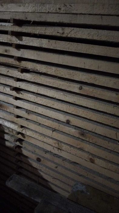 Caramida veche, tigla de jimbolia si 4 mc cherestea uscata de brad