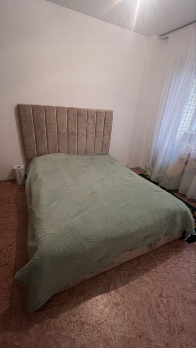 Продам кровать с матрасом