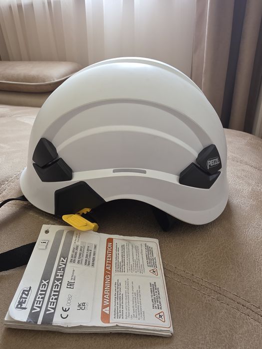 Работна каска Petzl Vertex