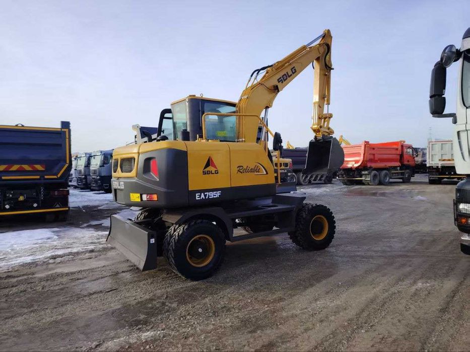 Экскаватор колесный мини SDLG-EA795F