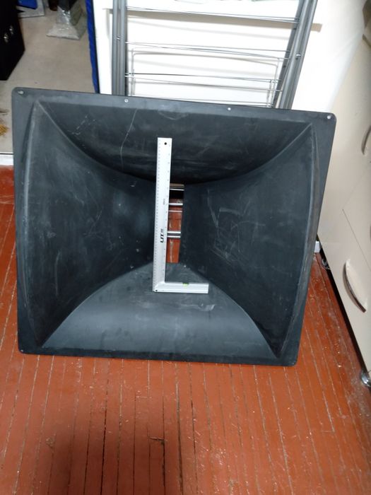 Пищалки и драйвера большой мощности.Производство Испания