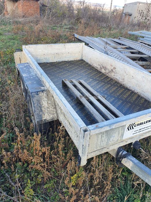 Ремарке за багер ,  ремарке фургон