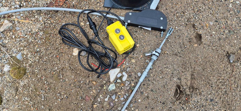 Самосвал , помпа , разпределител,