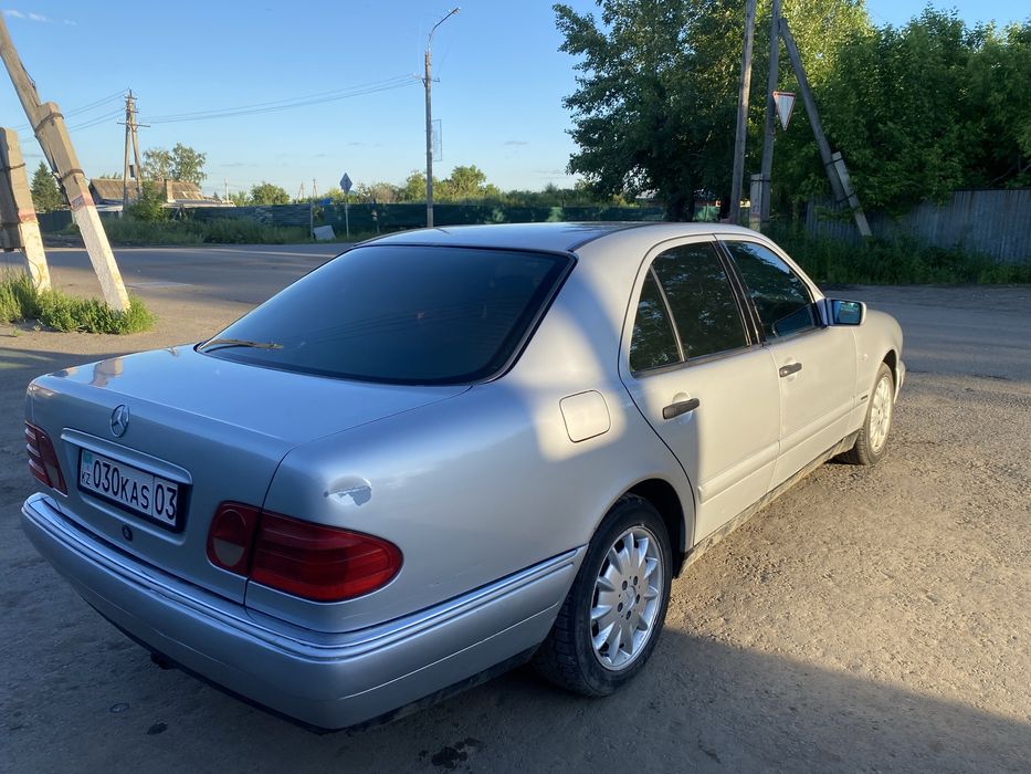 Продам мерседес 210