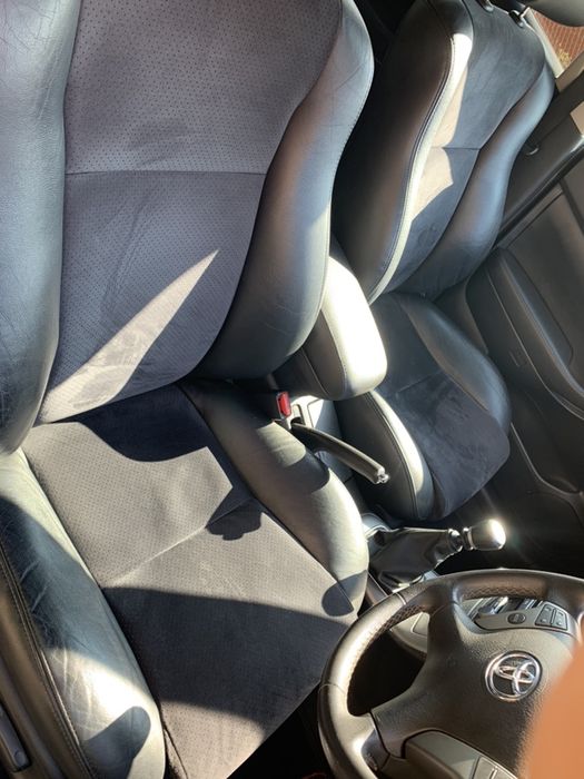 Toyota Avensis Кожен Салон Алкантара ПЕРФЕКТЕН !
