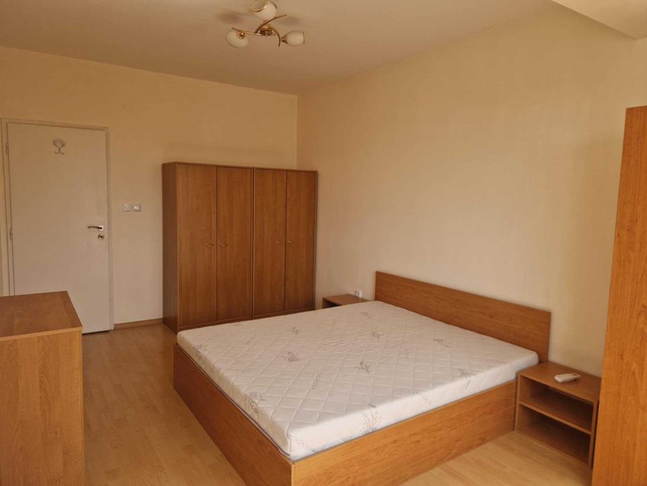 Дава се под наем Двустаен апартамент в София, Лозенец - 73 кв.м за 800 € - Снимка #2