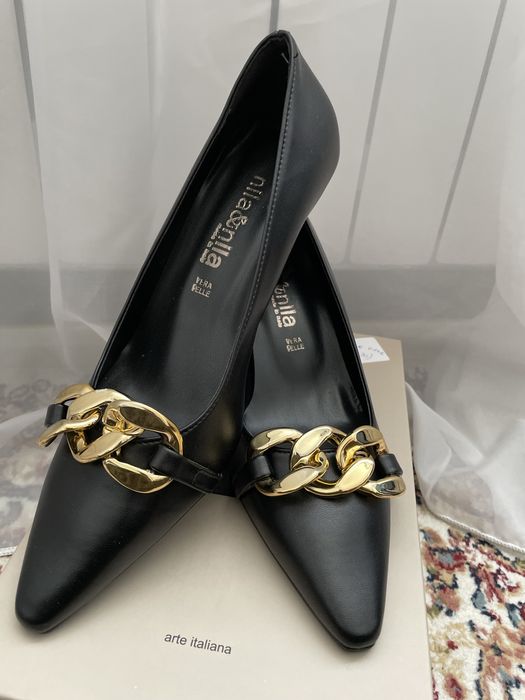 Продам кожанные туфли