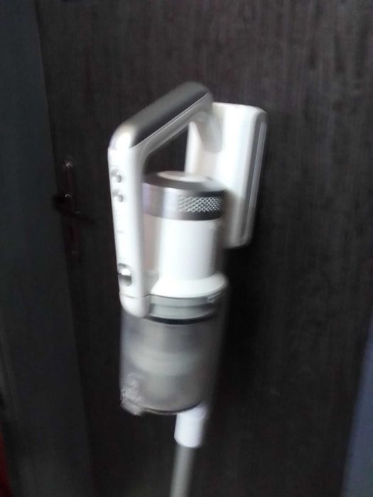 Безкабелна прахосмукачка  GRUNDIG 18 V