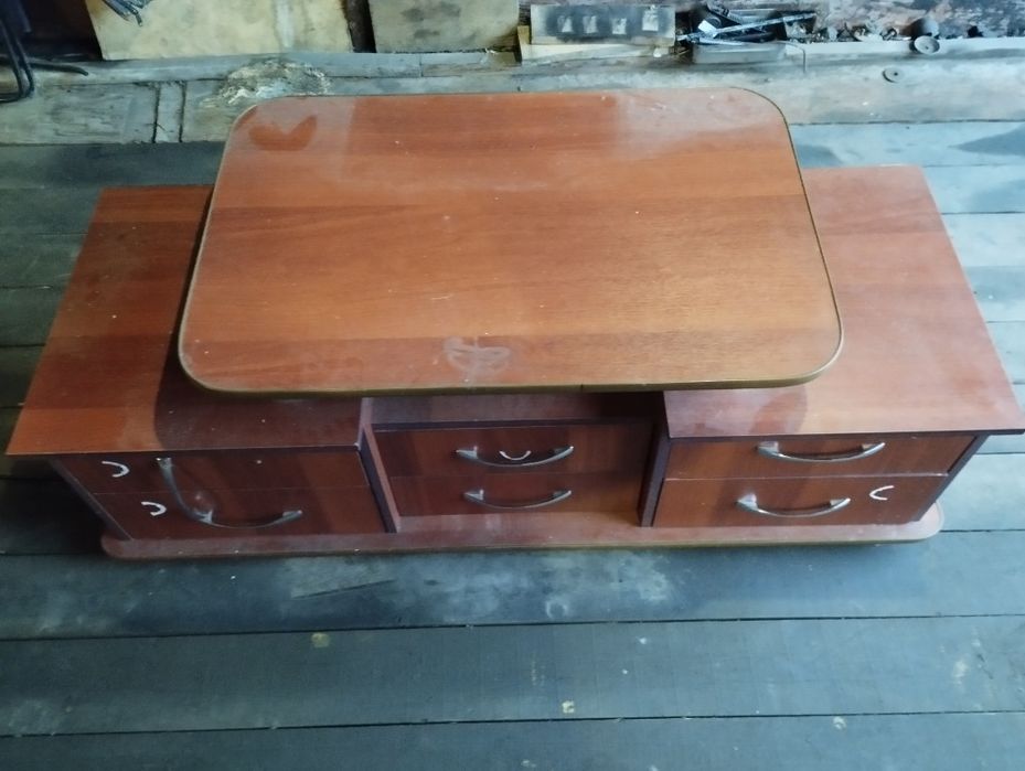 Продам тумбочку под телевизор