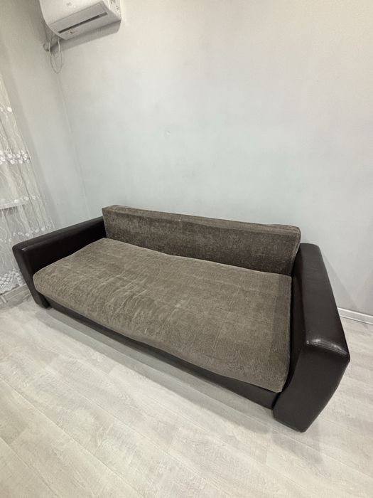 Продам диван срочно