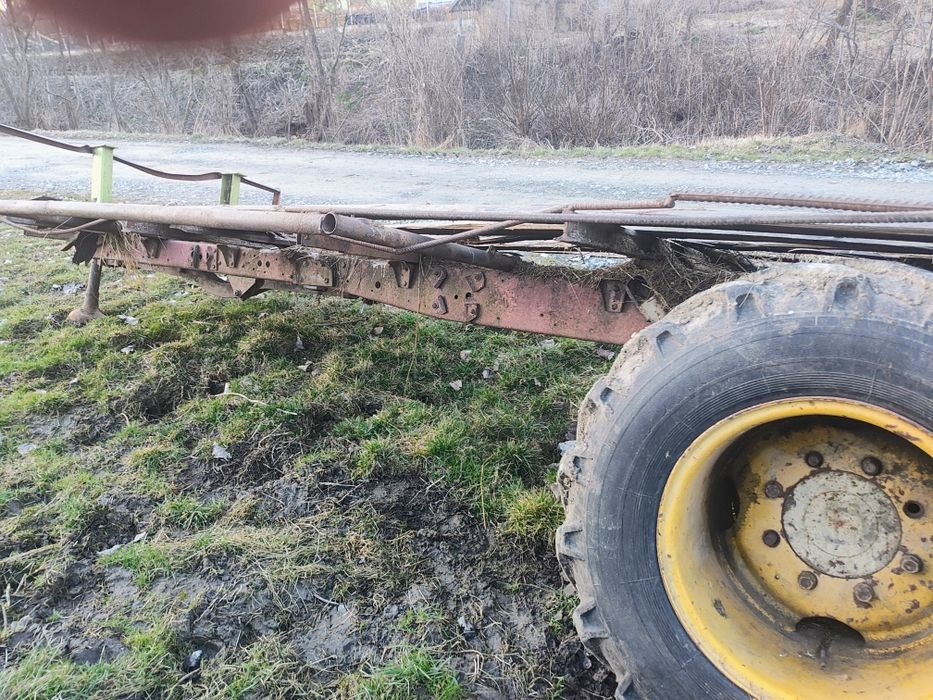 Vând trailer pentru cărat fân