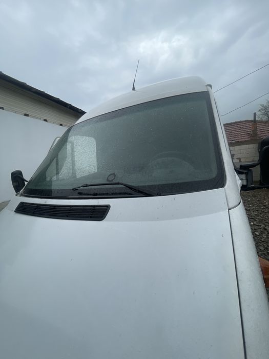 Mercedes sprinter 419 2005 masina functioneaza are putina rugina