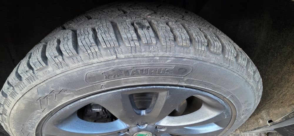 Vând Skoda Superb 2