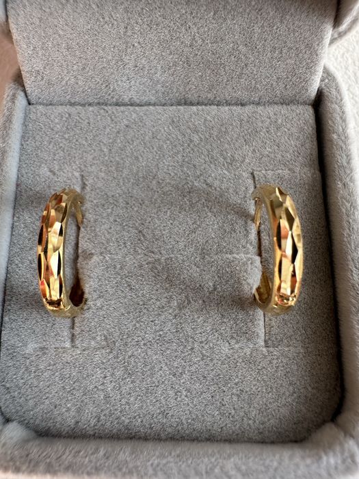 Золотые серьги 750