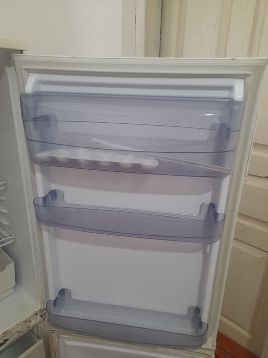 Холодильник бирюса