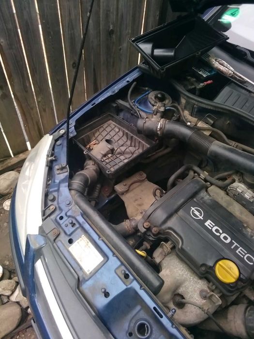 Opel Corsa C 1.0, Euro 4, 2005, 4 usi, AC, fara rugina functional benz