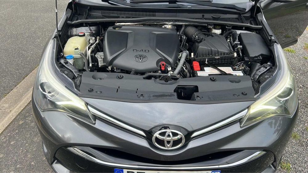 Toyota Avensis 2015