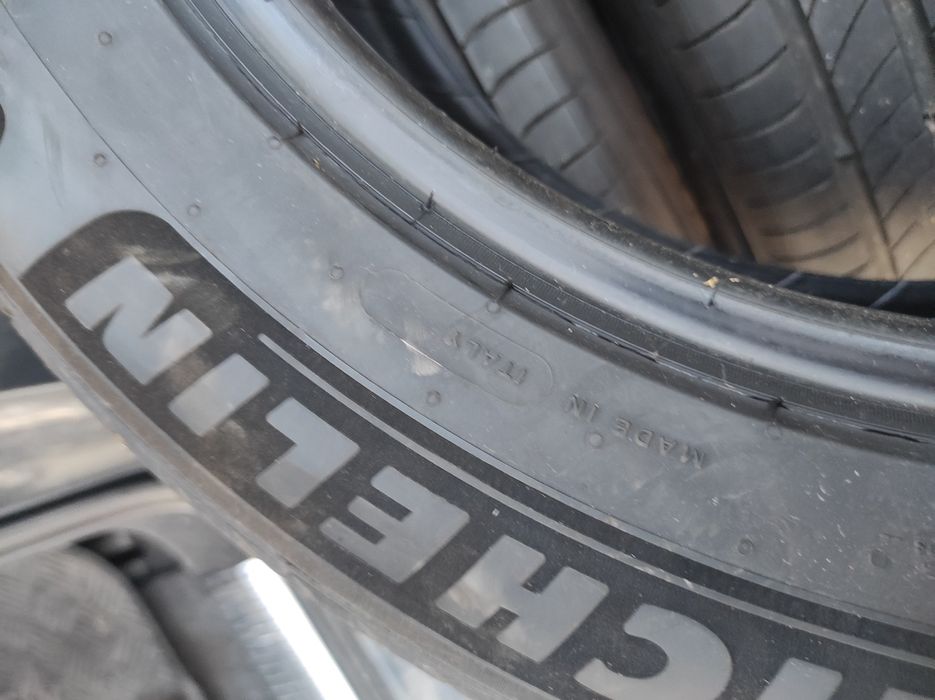 235/55/18 цола Michelin