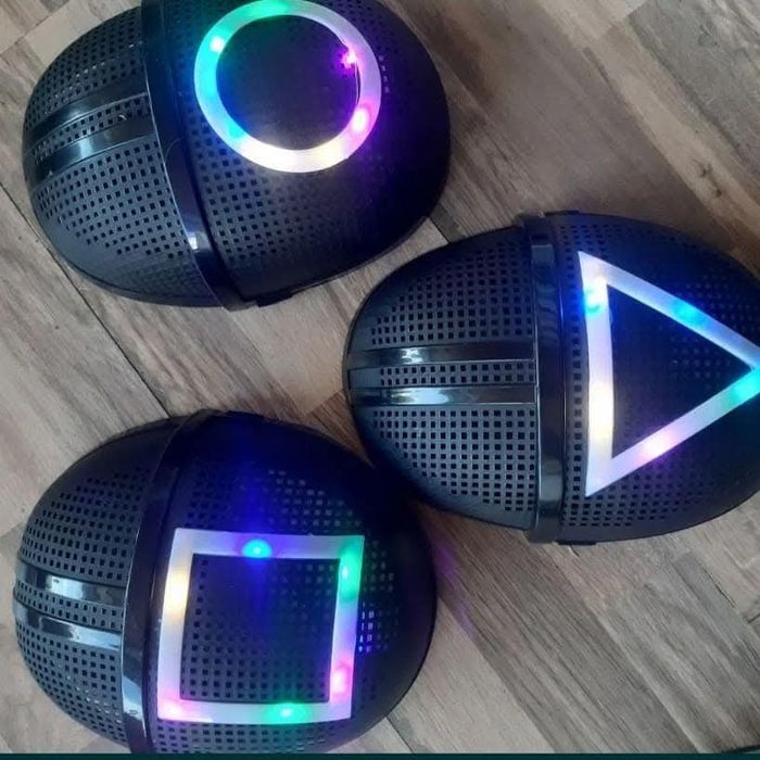 Играчки squid game /Костюм/Светещи маски