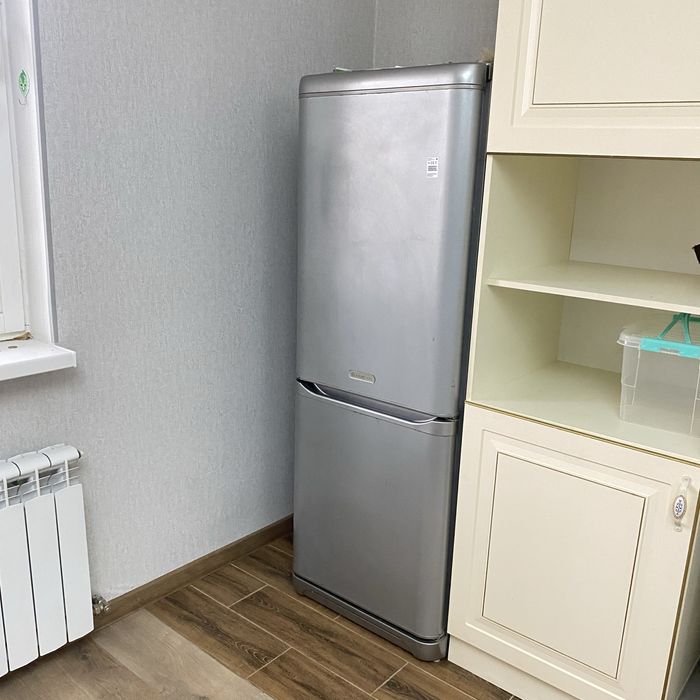 Продам 2 холодильника