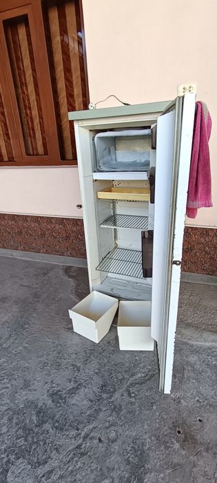 Халадилник   сотилади