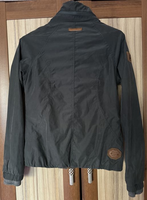 Geaca/Haina Naketano dama