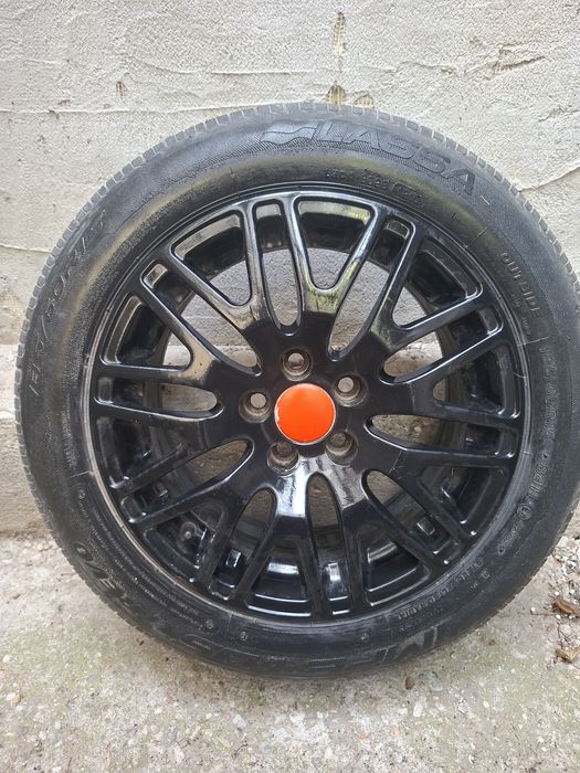 Vând set 4 jante din aliaj Alessio(Made in Italy) pe 15 inch, pregătite complet pentru montaj.