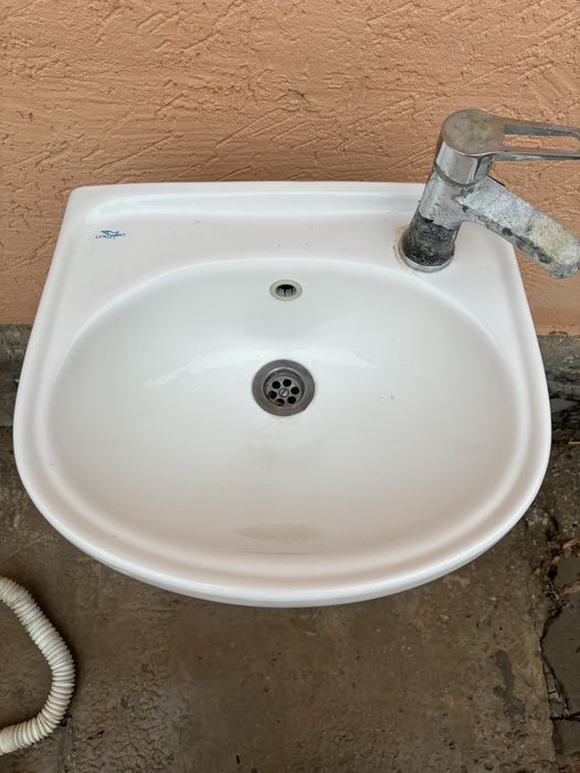 Раковина керамика с ножкой