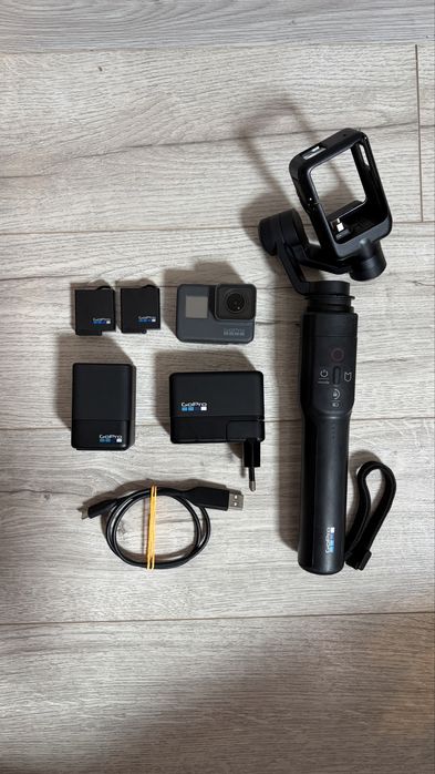 GoPro HERO 5 Black + Karma Grip + Accesorii