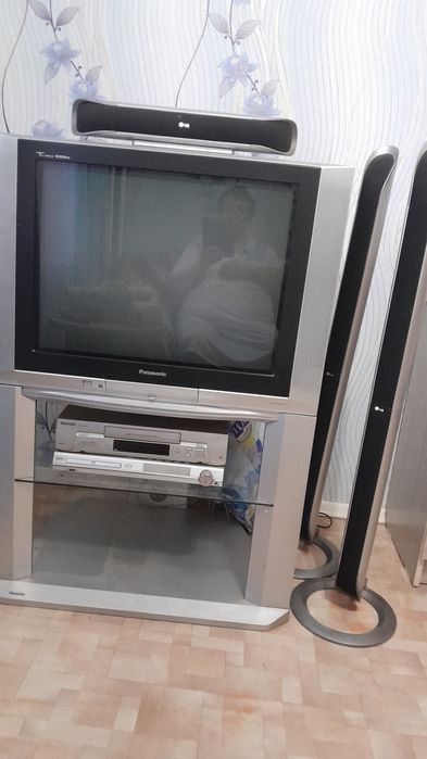 Продам  телевизор