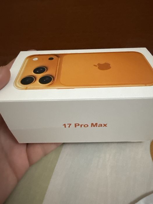 Айфон 17 про мах.