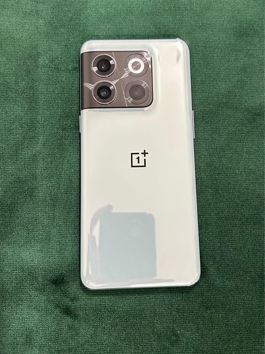 One Plus 10T 5G