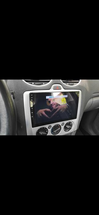 Navigație Android 9” Ford Focus 2 – 4GB RAM, 64GB, 4G, Waze/YouTube