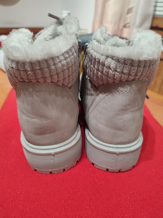 Нови сиви боти 35 номер