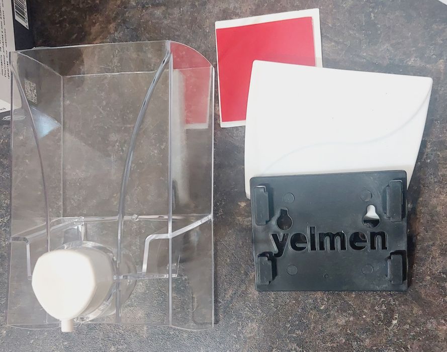 Дозатор за течен сапун за стена