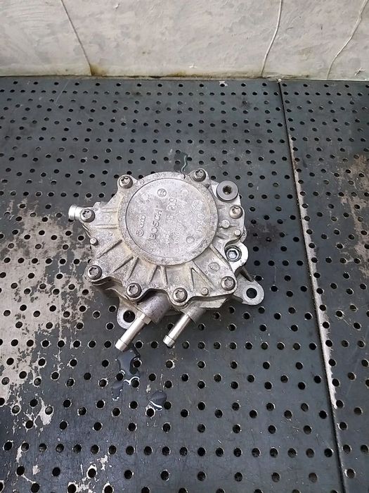 Pompa vacuum 2.0 tdi audi a6 c6 4f 03g145209c