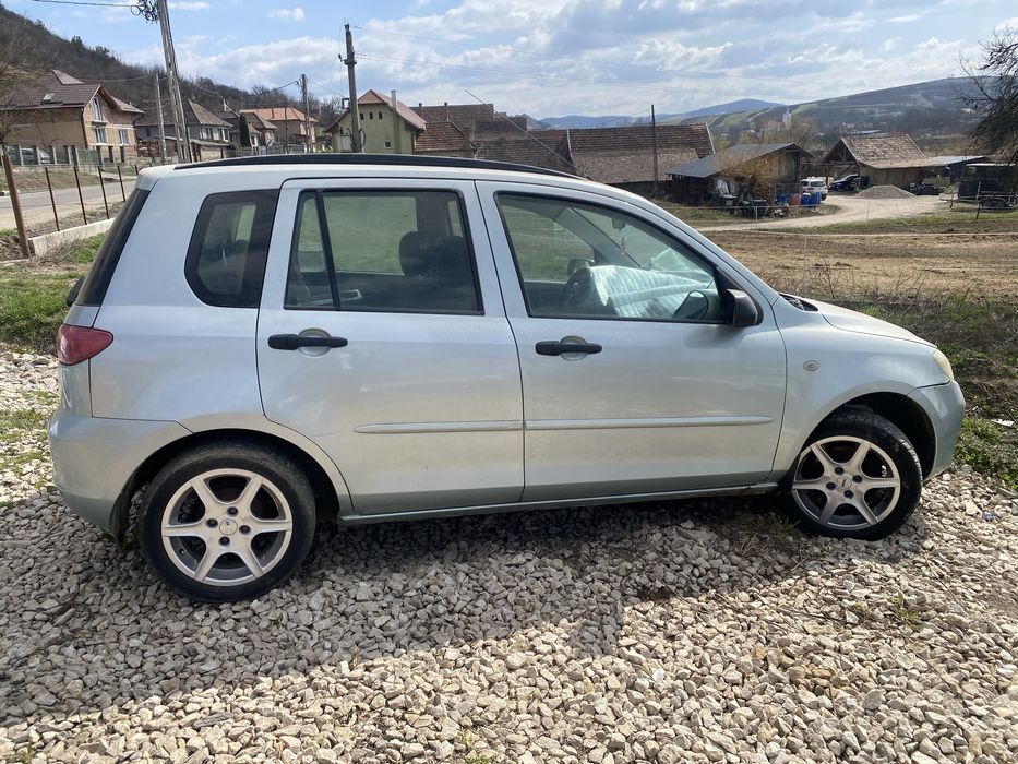 MAZDA 2 2003 — imagine 2