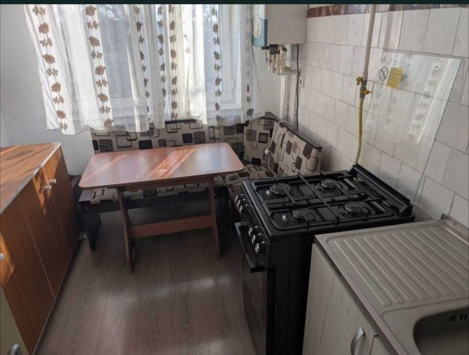 Inchiriez apartament, in Calarasi,