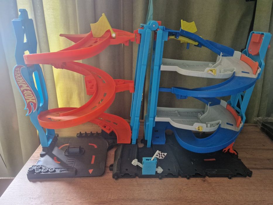 Хот вилс трэки. Hot Wheels.