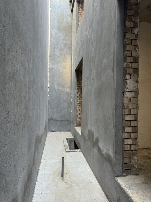 Uy sotiladi karopka hi tech