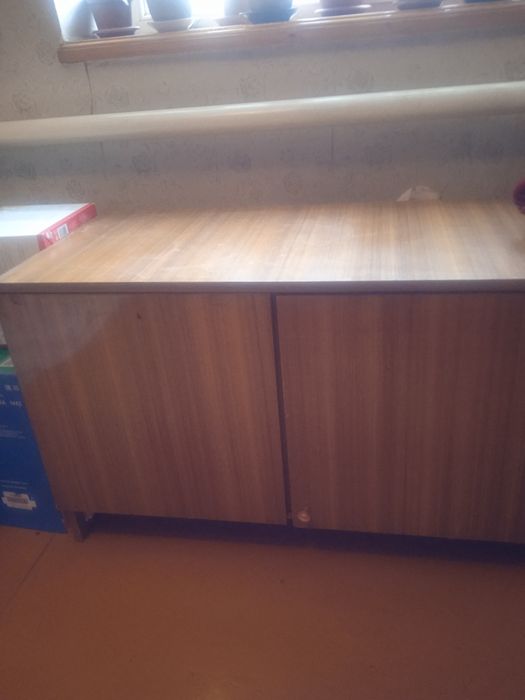 Тумбочка под телевизор. Город Шымкент.