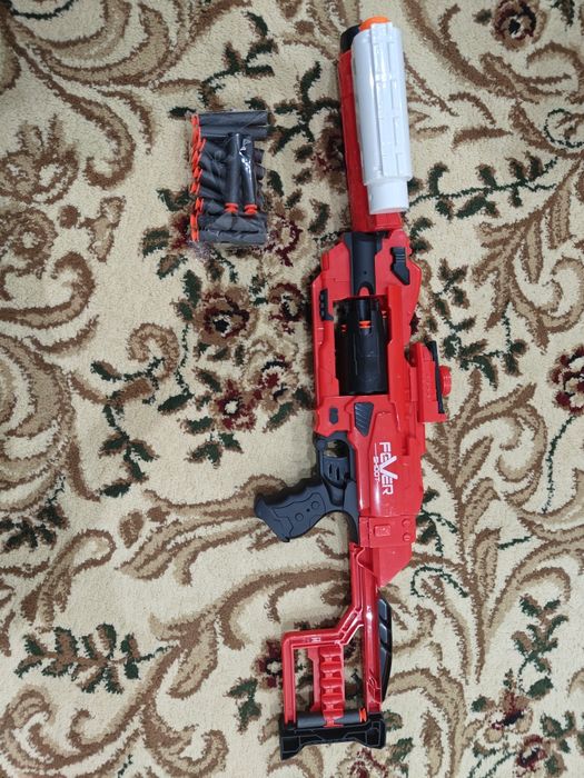 Игрушечный бластер