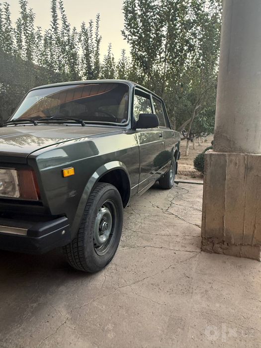 Lada VAZ 2107 

2011 yil.
Yurgan masofasi 70 000 km.
Kraskasi toz