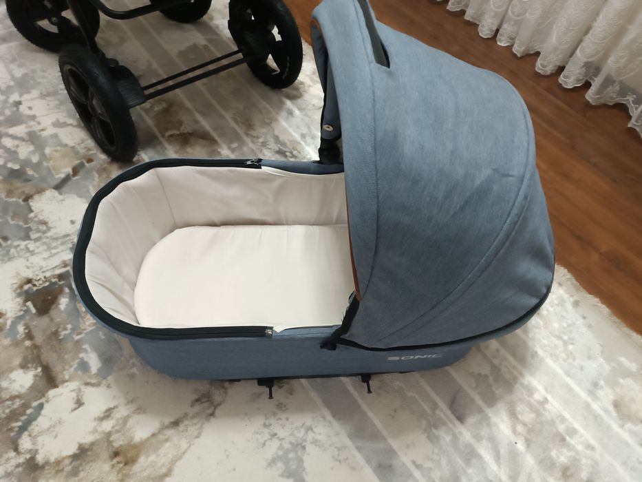 Коляска 3в1 новые колеса