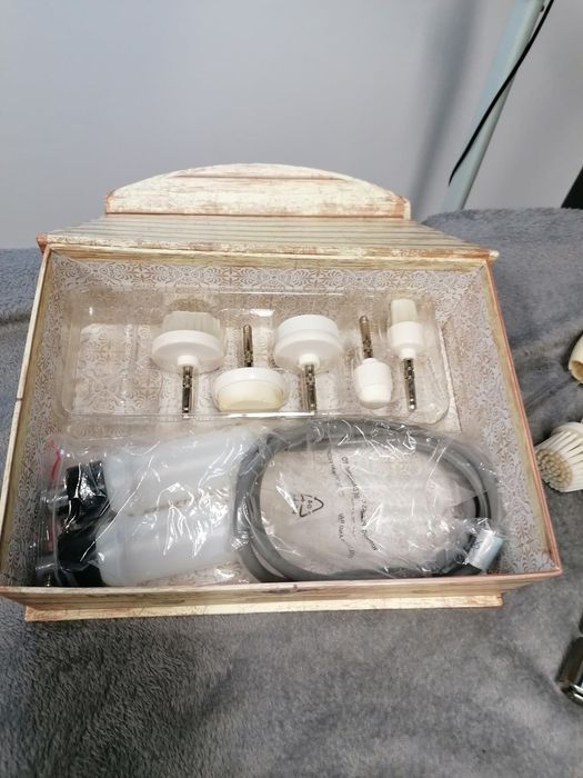 Dispozitiv cosmetic 6 în 1
